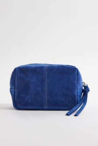 UO Suede Makeup Bag - Blue ALL at - Urban Outfitters - Modalova