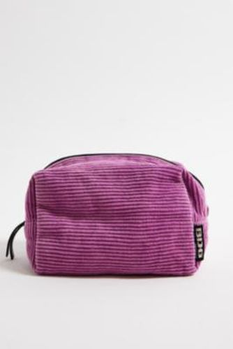 Corduroy Makeup Bag - 18cm x W: 10cm x H: 11cm at Urban Outfitters - BDG - Modalova