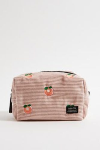 UO Peach Novelty Corduroy Makeup Bag - Pink 18cm x W: 10cm x H: 11cm at - Urban Outfitters - Modalova