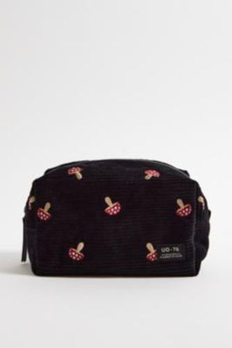 UO Toadstool Novelty Corduroy Makeup Bag - 18cm x W: 10cm x H: 11cm at - Urban Outfitters - Modalova