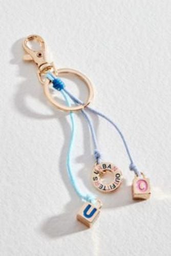 UO Charm Keychain - Blue at - Urban Outfitters - Modalova