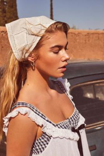 UO Cotton Check Headscarf - White at - Urban Outfitters - Modalova