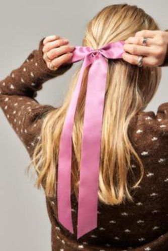 Long Satin Bow Hair Clip - Rose at - Urban Outfitters - Modalova