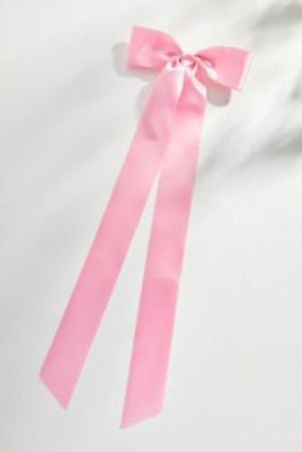 Long Satin Bow Hair Clip - Pink at - Urban Outfitters - Modalova