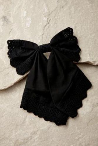 Lace Bow Hair Clip - Black at - Urban Outfitters - Modalova