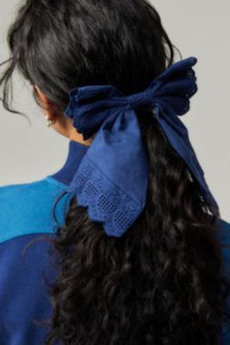 Lace Bow Hair Clip - Navy at - Urban Outfitters - Modalova