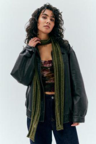 UO Laddered Knitted Scarf - Dark Green at - Urban Outfitters - Modalova