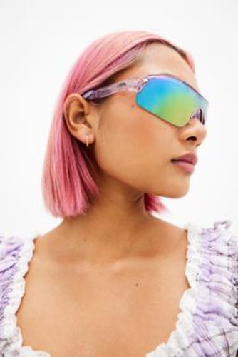Iets frans. Fergie Sports Visor Sunglasses - Clear at Urban Outfitters - iets frans... - Modalova