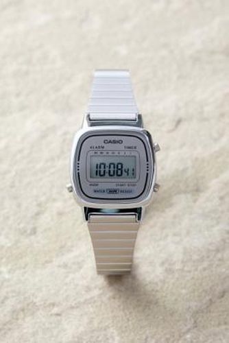 LA67OWEA-7EF Watch - at Urban Outfitters - Casio - Modalova