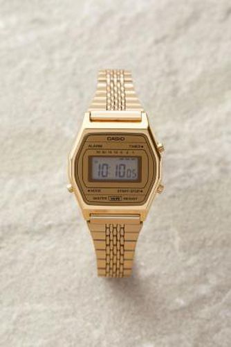 LA690WEGA-9EF Watch - Gold at Urban Outfitters - Casio - Modalova