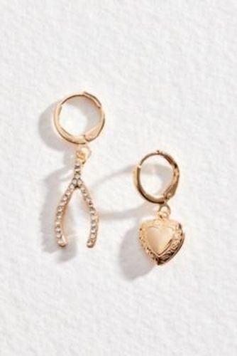 Lucky Charm Hoop Earrings - Gold at Urban Outfitters - Silence + Noise - Modalova