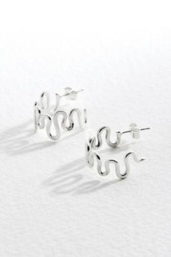 Brainwave Mini Hoop Earrings - Silver at Urban Outfitters - Billie Grand - Modalova