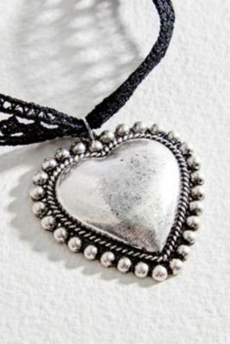 Heart Lace Necklace - at Urban Outfitters - Silence + Noise - Modalova