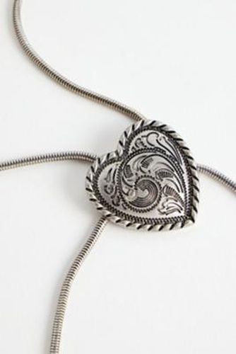 UO Etched Heart Bolo Necklace - Silver at - Urban Outfitters - Modalova