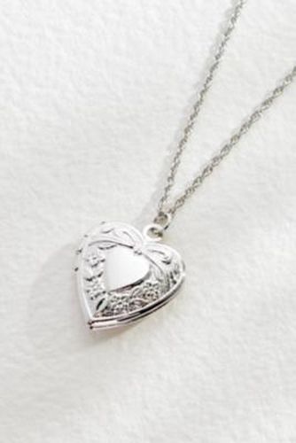 Bow Heart Locket Necklace - Silver at Urban Outfitters - Silence + Noise - Modalova