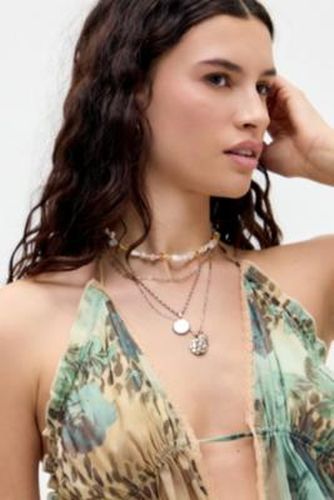 Shell & Bead Choker Necklace - at Urban Outfitters - Silence + Noise - Modalova