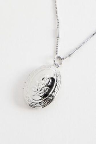 Floral Oval Locket Necklace - at Urban Outfitters - Silence + Noise - Modalova