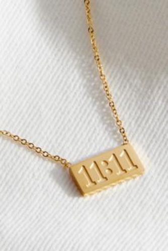 Necklace - Gold at Urban Outfitters - Réalta - Modalova