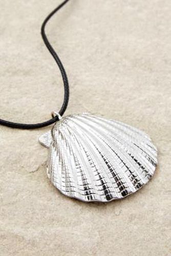 Shell Choker Necklace - Silver at Urban Outfitters - Silence + Noise - Modalova