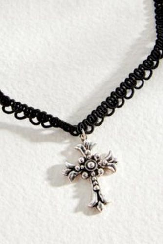 Cross Lace Necklace - Silver at Urban Outfitters - Silence + Noise - Modalova