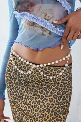 Pearl Belly Chain - Pearl at Urban Outfitters - Silence + Noise - Modalova