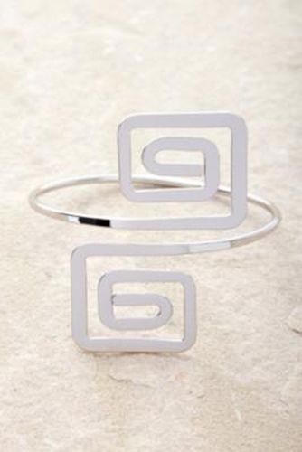 Square Spiral Arm Bangle - Silver at Urban Outfitters - Silence + Noise - Modalova