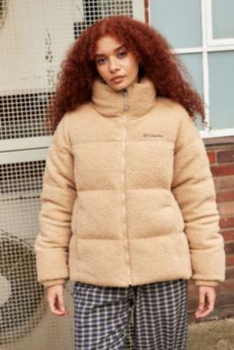 Puffect Sherpa Puffer Jacket - White UK 4 at Urban Outfitters - Columbia - Modalova