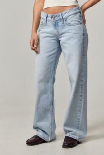 Levi's Superlow Abraided Art Jeans - Light Blue 26W 32L at - Urban Outfitters - Modalova