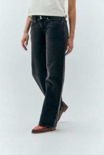 Superlow Straight Leg Jeans - / 25W 32L at Urban Outfitters - Levi's - Modalova