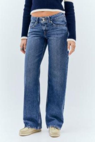 Superlow Straight Leg Jeans - Vintage Denim Medium 24W 32L at Urban Outfitters - Levi's - Modalova