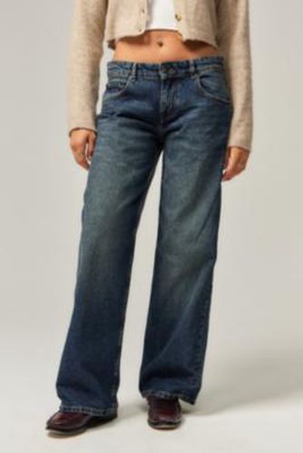 Low Rise Parallel Wide Leg Jeans - Tinted Denim 26 at Urban Outfitters - Motel - Modalova