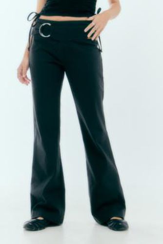 UO Exclusive Belted Flare Pants - Black XS at Urban Outfitters - Bench - Modalova