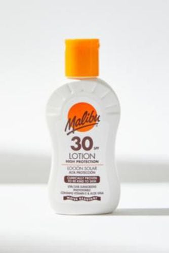 SPF30 Sunscreen Lotion 100ml at Urban Outfitters - Malibu - Modalova