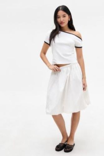 Sarah Off-Shoulder Top - White XS at Urban Outfitters - BDG - Modalova