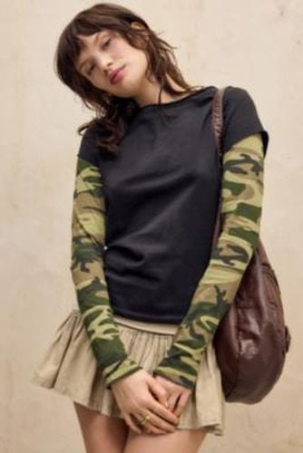 Sloane Layered Twofe T-Shirt - XS at Urban Outfitters - BDG - Modalova