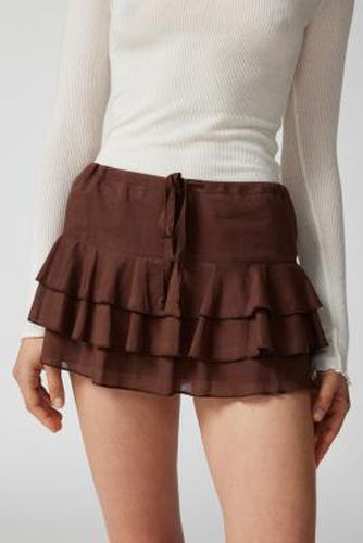 UO Kara Ruffle Mini Skirt - Brown L at - Urban Outfitters - Modalova