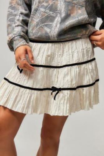 Lalli Crinkle Mini Skirt - L at Urban Outfitters - Kimchi Blue - Modalova