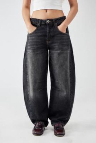 Renae Washed Black Barrel Jean - Black 24W 30L at Urban Outfitters - BDG - Modalova