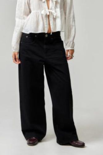 Jaya Baggy Optic Black Jeans - Black 24W 30L at Urban Outfitters - BDG - Modalova