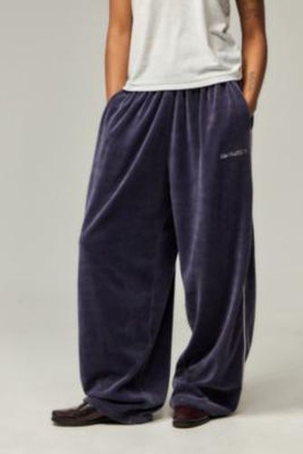 Iets frans. Harri Velour Joggers - Navy S at Urban Outfitters - iets frans... - Modalova