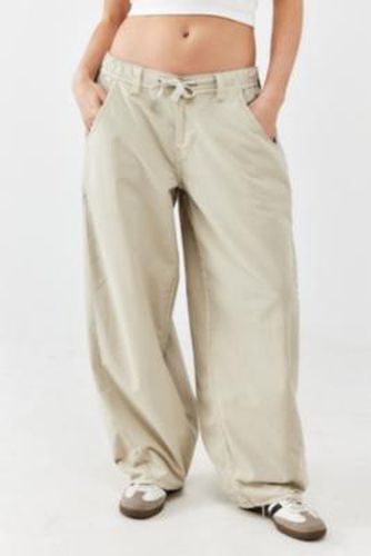 Carter Cocoon Tech Pants - Neutral M at Urban Outfitters - BDG - Modalova