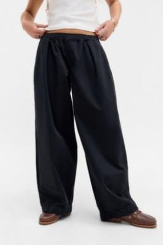 Bobbi Baggy Cocoon Trousers - XS at Urban Outfitters - BDG - Modalova