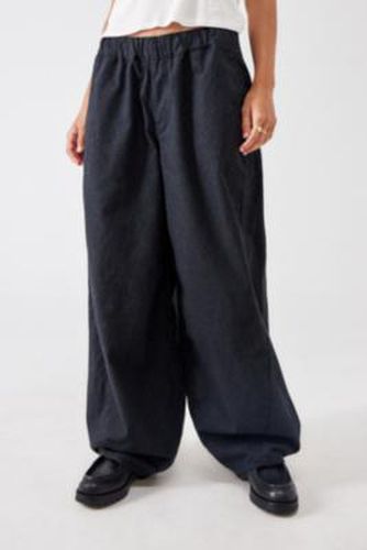 Carter Pinstripe Cocoon Tech Pants - Black XS at Urban Outfitters - BDG - Modalova