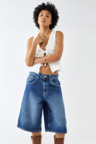 Astrid Longline Blue Wash Jorts - Blue 27 at Urban Outfitters - BDG - Modalova