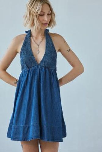 Iris Smocked Halterneck Dress - XS at Urban Outfitters - BDG - Modalova