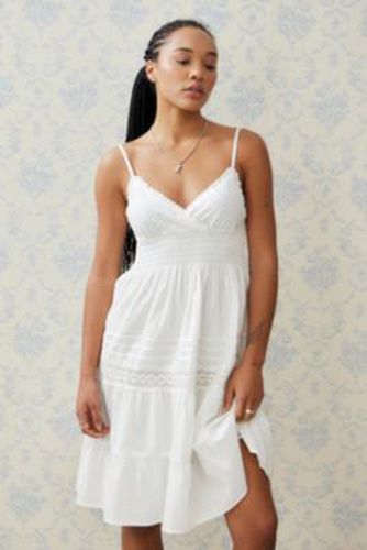 Isabel Broderie Midi Dress - White 2XS at Urban Outfitters - Kimchi Blue - Modalova