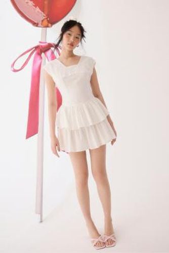 Tamara Tiered Mini Dress - White 2XS at Urban Outfitters - Kimchi Blue - Modalova