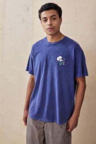 UO Flower Embroidered T-Shirt - Blue 2XS at - Urban Outfitters - Modalova
