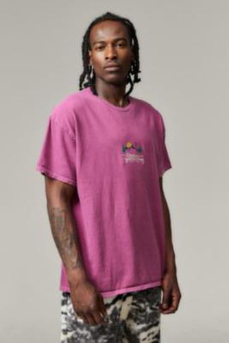 UO Northwest Embroidered T-Shirt - Pink 2XS at - Urban Outfitters - Modalova