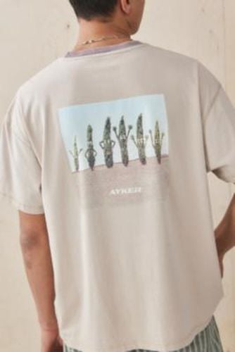 Bush Tree T-Shirt - XS at Urban Outfitters - Ayker - Modalova